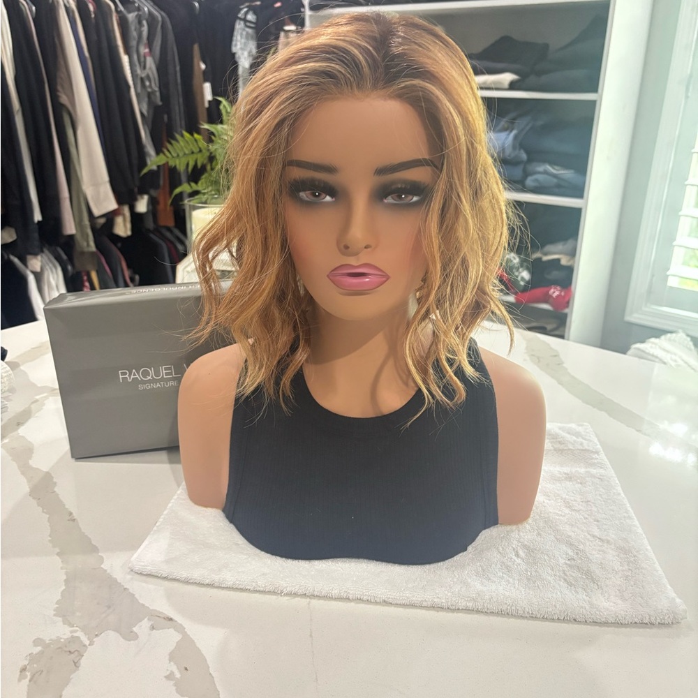 Raquel Welch Simmer Elite